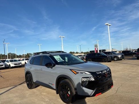New 2026 Nissan Rogue Rock Creek image 5