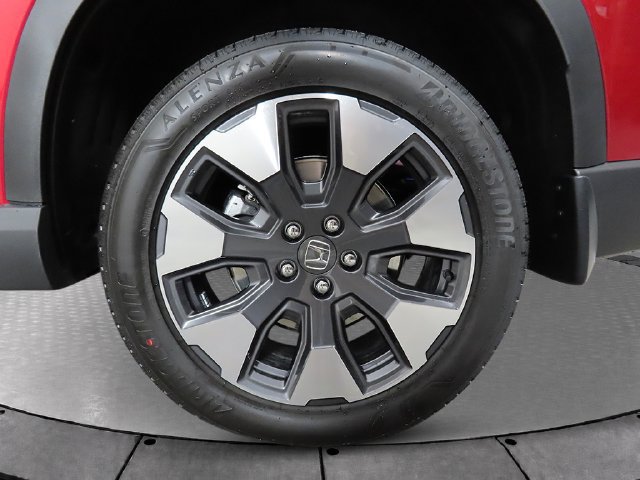 New 2026 Honda Pilot Touring image 9