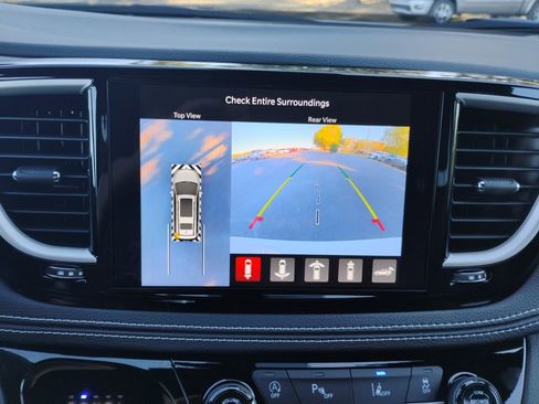 New 2026 Chrysler Pacifica Select image 35