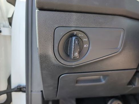 Used 2022 Volkswagen Tiguan S image 20