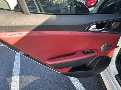 Used 2021 Kia Stinger GT2 image 13