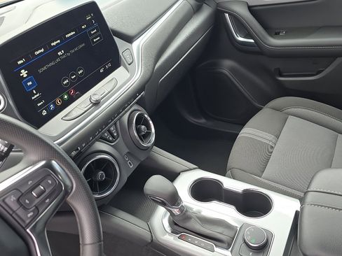 Certified 2025 Chevrolet Blazer LT AWD/4WD image 18