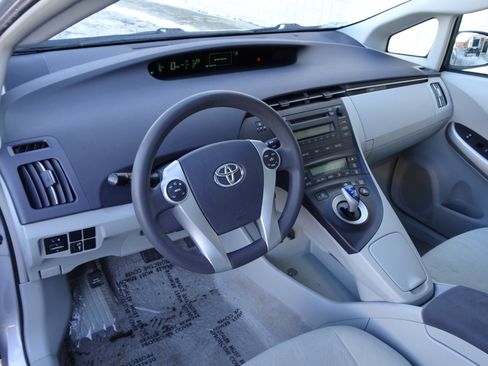 Used 2011 Toyota Prius Three image 10