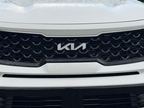 Certified 2023 Kia Sorento EX AWD/4WD image 10