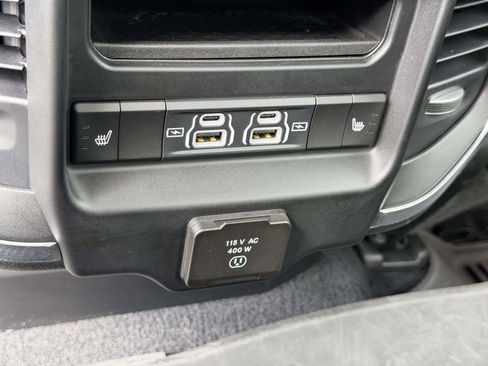 Used 2025 RAM 1500 Laramie w/ Sport Appearance Package AWD/4WD image 11