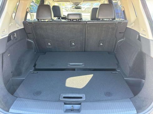 Used 2021 Nissan Rogue SL w/ Premium Package image 17