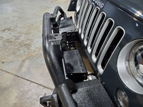 Used 2016 Jeep Wrangler Unlimited Sahara w/ Connectivity Group image 48