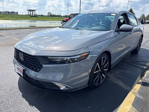 Certified 2023 Honda Accord Touring image 10