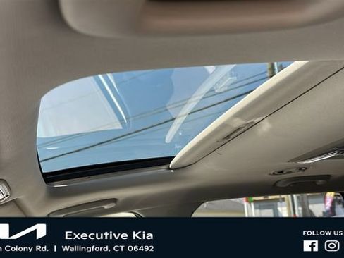 Certified 2025 Kia Telluride S AWD/4WD image 11