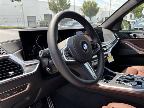 New 2027 BMW X7 xDrive40i w/ Executive Package AWD/4WD image 16