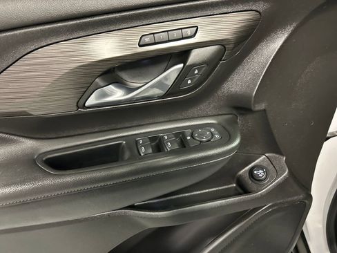 Used 2024 GMC Terrain SLT w/ Elevation Edition image 14