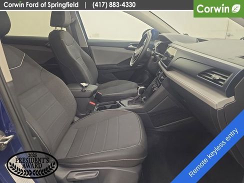 Used 2024 Volkswagen Taos SE FWD image 9