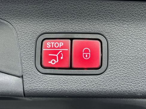 Certified 2023 Mercedes-Benz GLS 450 4MATIC image 26