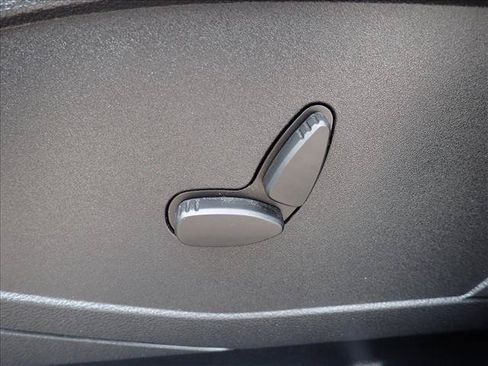 Used 2022 Ford Transit Connect XLT FWD image 13