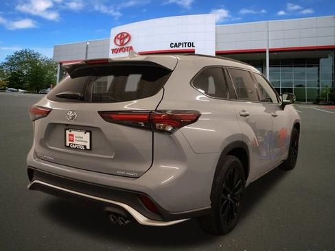 Certified 2025 Toyota Highlander XSE AWD/4WD image 4