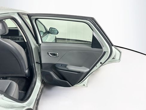Used 2025 Kia K4 FWD image 28