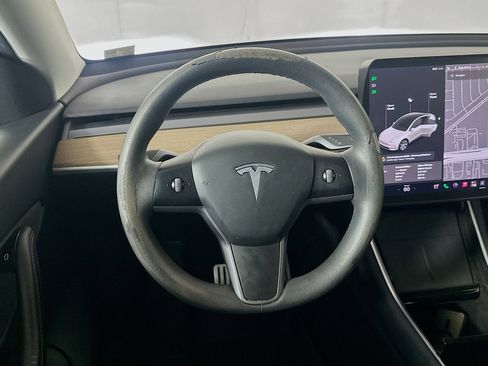 Used 2021 Tesla Model Y Long Range AWD/4WD image 17