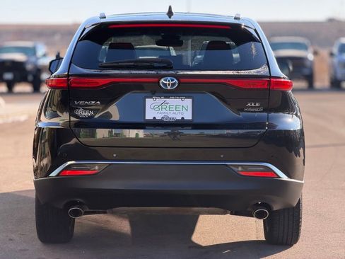 Used 2021 Toyota Venza XLE w/ Softex Package image 8