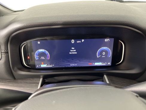 Used 2024 Jeep Wagoneer Series II w/ Flexible Seating Group image 23