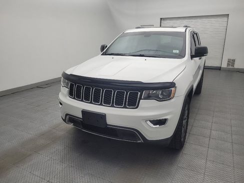 Used 2018 Jeep Grand Cherokee Limited AWD/4WD image 15