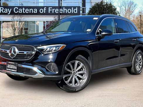 Used 2026 Mercedes-Benz GLC 300 4MATIC image 1