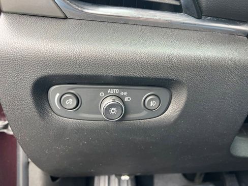 Used 2018 Chevrolet Traverse LT AWD/4WD image 10