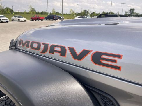 Used 2021 Jeep Gladiator Mojave AWD/4WD image 15