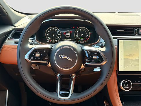 New 2026 Jaguar F-PACE R-Dynamic S image 39