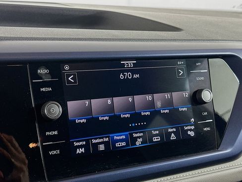 Used 2024 Volkswagen Taos SE image 21