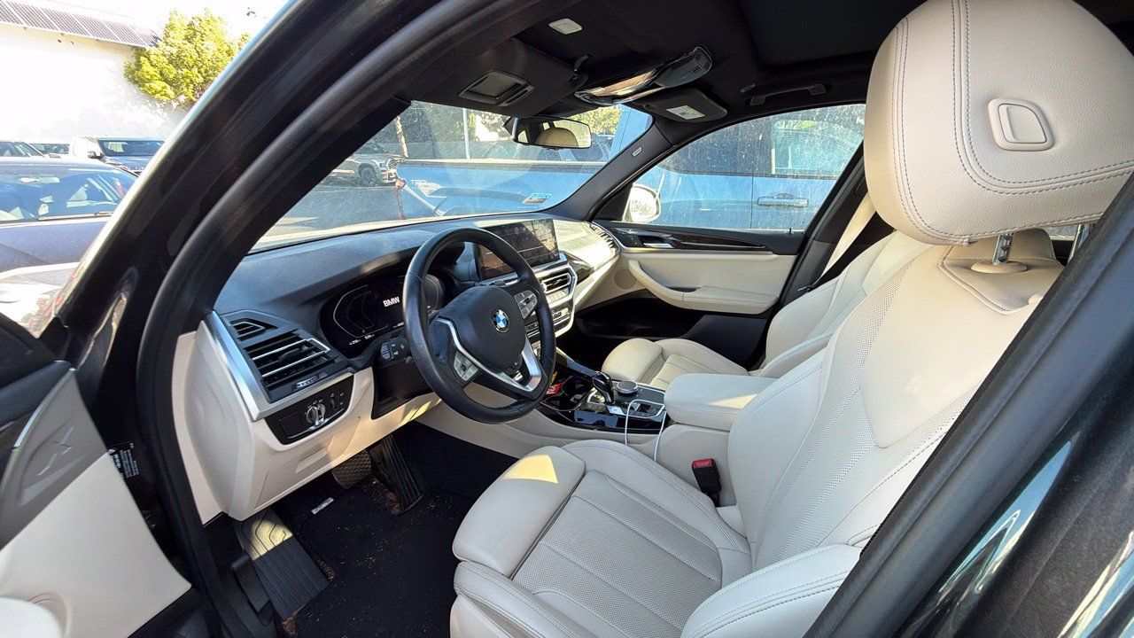 Used 2022 BMW X3 xDrive30i w/ Convenience Package AWD/4WD image 3