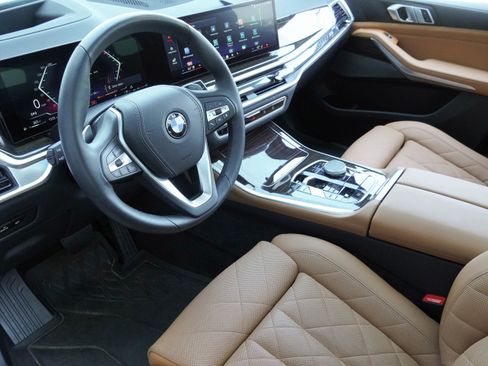 Used 2025 BMW X5 sDrive40i w/ Climate Comfort Package RWD image 9