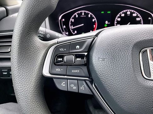 Used 2019 Honda Accord LX image 10