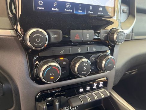 New 2022 RAM 2500 Big Horn w/ Level C Equiment Group image 46