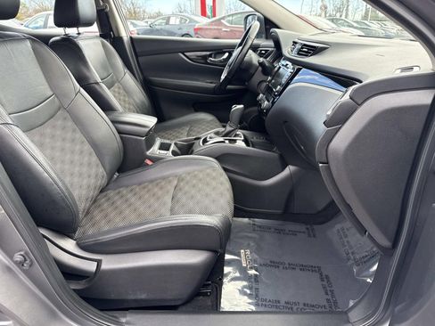 Used 2022 Nissan Rogue Sport SV w/ Technology Package image 25