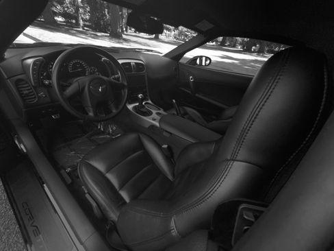 Used 2005 Chevrolet Corvette Convertible w/ Preferred Equipment Group RWD image 41