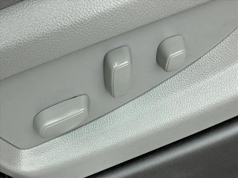 Used 2019 Chevrolet Suburban LT image 25