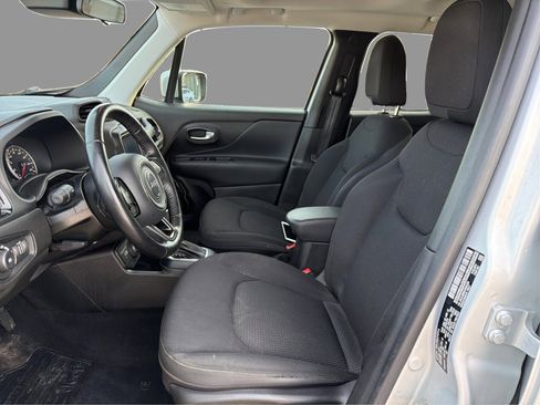 Used 2018 Jeep Renegade Altitude AWD/4WD image 23