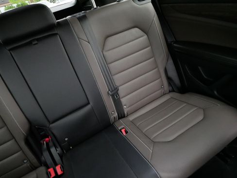 Certified 2024 Volkswagen Atlas SEL AWD/4WD image 14