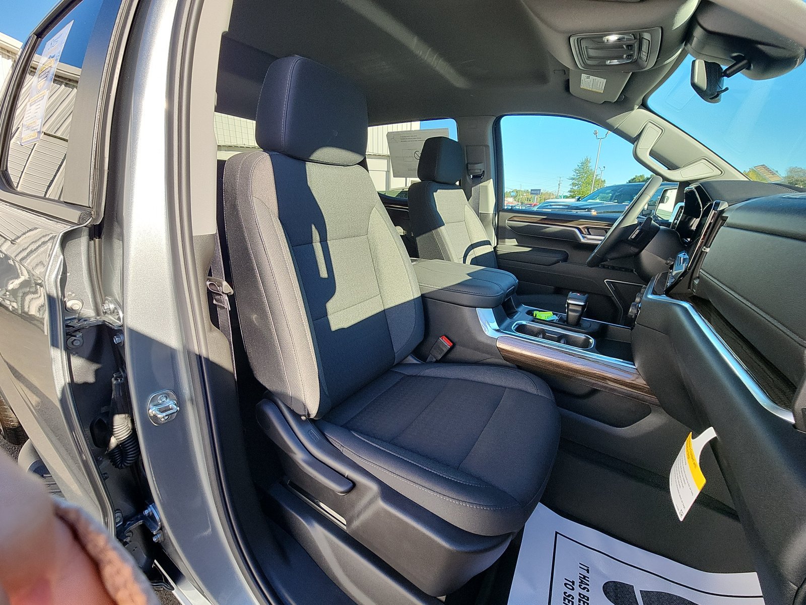 New 2026 Chevrolet Silverado 1500 RST w/ Redline Edition AWD/4WD image 23