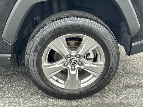 Used 2024 Toyota RAV4 XLE FWD image 17