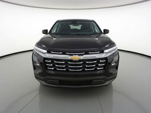 Used 2025 Chevrolet Equinox LT FWD image 2