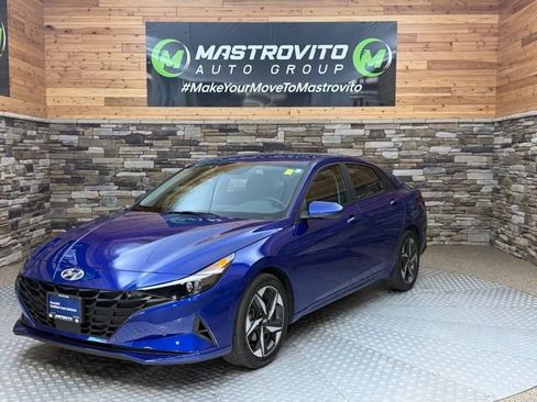 Certified 2023 Hyundai Elantra SEL w/ Convenience Package FWD image 5