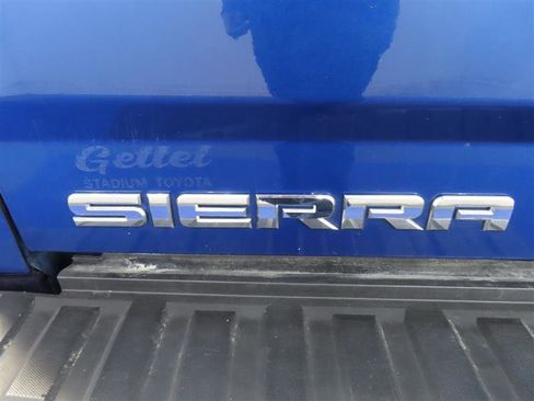 Used 2017 GMC Sierra 1500 SLT w/ All Terrain X Package AWD/4WD image 12