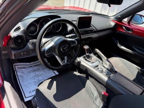 Used 2016 MAZDA MX-5 Miata Club RWD image 16