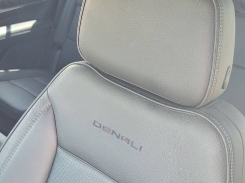 Used 2023 GMC Yukon Denali AWD/4WD image 15