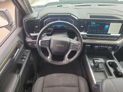 Used 2024 Chevrolet Silverado 1500 LT Trail Boss w/ Protection Package AWD/4WD image 10