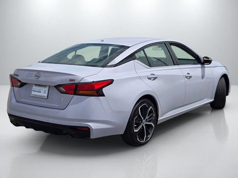 Used 2024 Nissan Altima 2.5 SR FWD image 4