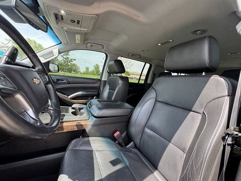 Used 2018 Chevrolet Suburban LT AWD/4WD image 12