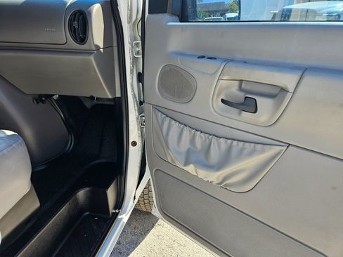 Used 2001 Ford E-350 and Econoline 350 Extended Super Duty image 18