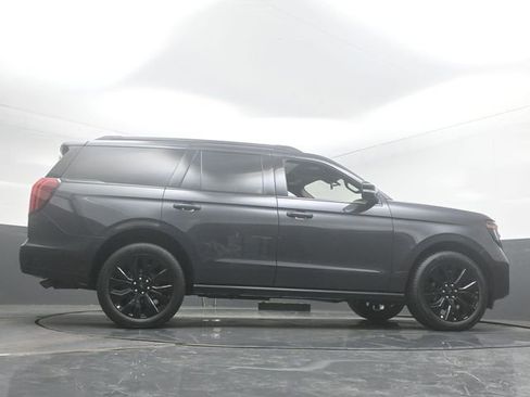 Used 2025 Ford Expedition Platinum w/ Stealth Appearance Package AWD/4WD image 55